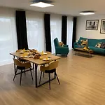 شقة Eifel24, Neues Und Barrierefreies Mit Terrasse Schwirzheim