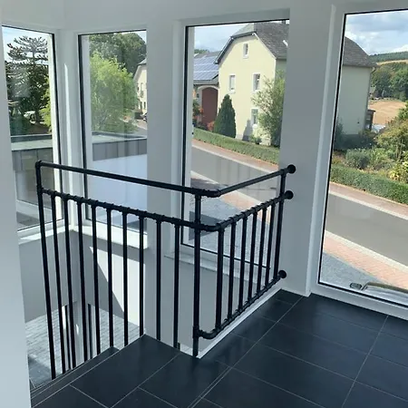 Appartamento Eifel24, Neues Und Barrierefreies Mit Terrasse Schwirzheim